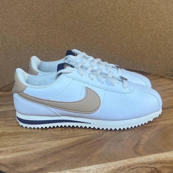 Nike cortez gs
Brand new
Womens
NWOT - Picture 3 of 9